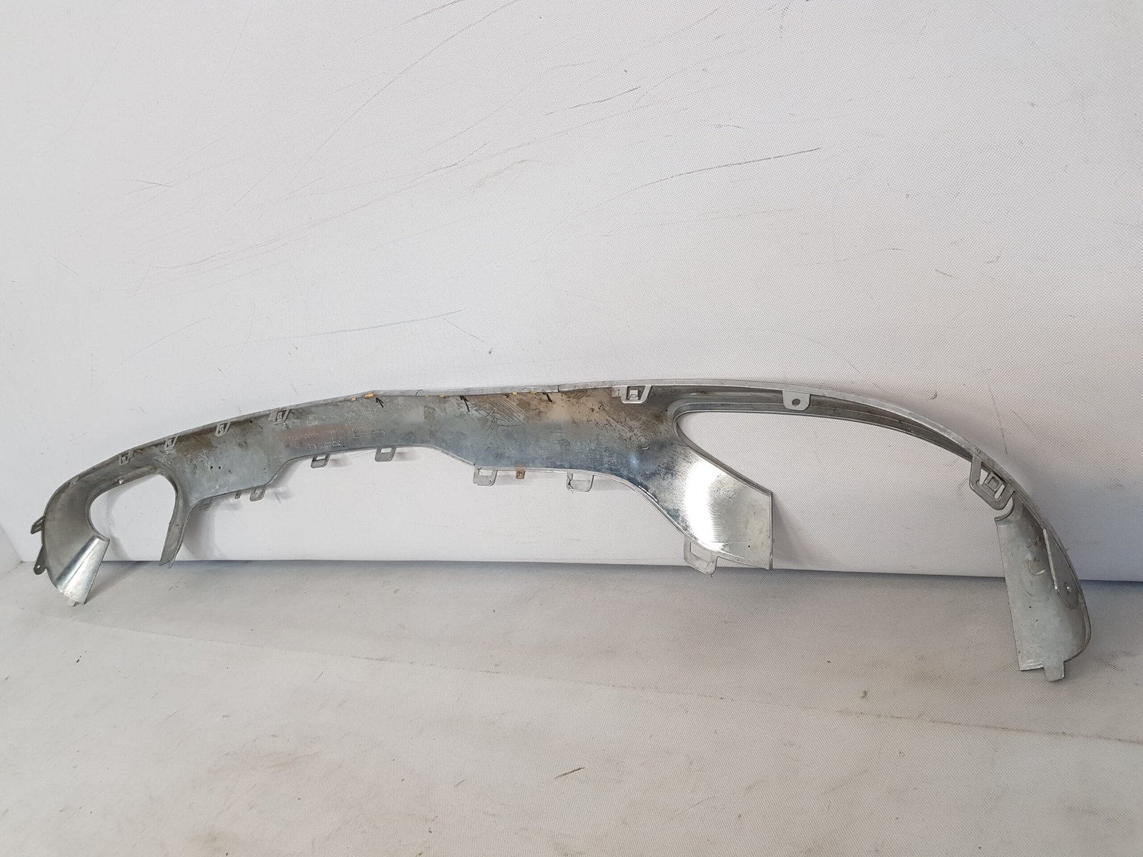 Ornament crom bara spate Mercedes GLC X253 A2538852325 2015 2016 2017 2018 2019 - imagine 6