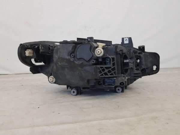 Far stanga BMW Seria 3 F30 F31 LCI 63117419627 2016 2017, 2018 2019 - imagine 7