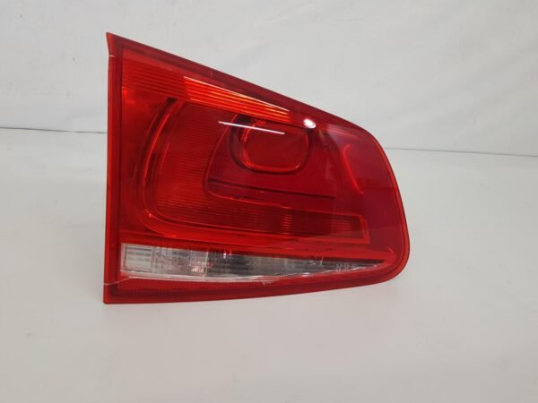 Stop stanga pe haion VW Touareg 7P 7P6945093B 2010 2011 2012 2013 2014 - imagine 4