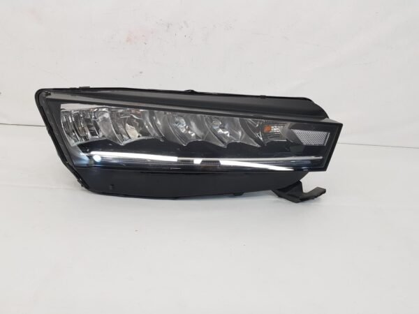 Far dreapta Skoda Octavia 4 full led 5E4941016 2020 2021 2022 2023