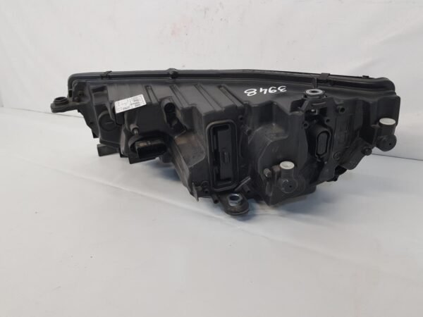 Far dreapta Skoda Octavia 4 full led 5E4941016 2020 2021 2022 2023 - imagine 9