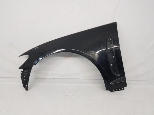 Aripa stanga fata Jaguar XF X250 cod 8231634 2008 2009 2010 2011