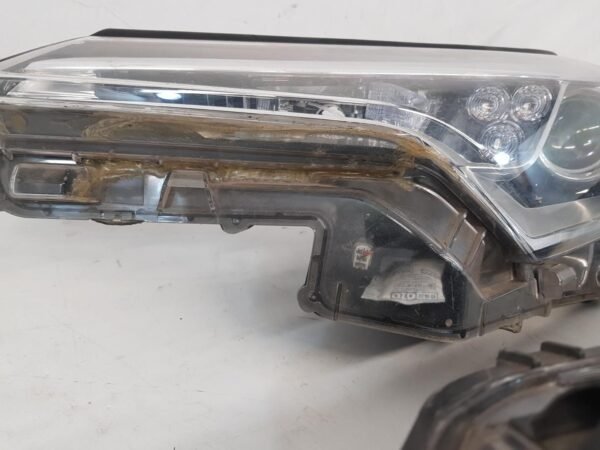 Far stanga halogen+led Toyota CHR 81150-F4031 2017, 2018 2019 2020 - imagine 10