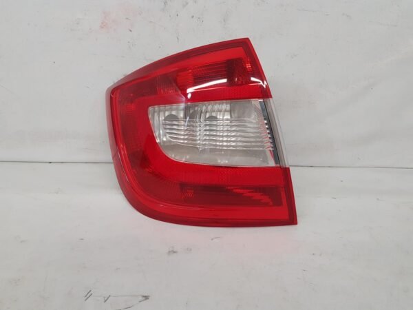 Stop stanga Skoda Rapid berlina 5JH945095 2012 2013 2014 2015 2016