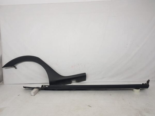 Ornament prag dreapta bandou aripa spate Dacia Sandero 2 / Stepway 764260776R 2012 2013 2014 2015 2016 2017, 2018 2019 2020