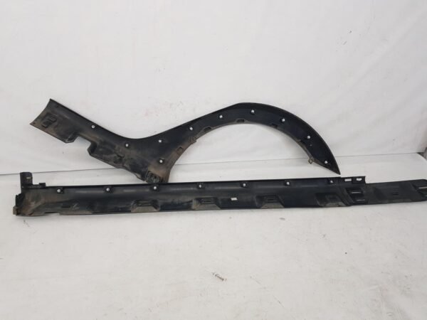 Ornament prag dreapta bandou aripa spate Dacia Sandero 2 / Stepway 764260776R 2012 2013 2014 2015 2016 2017, 2018 2019 2020 - imagine 11