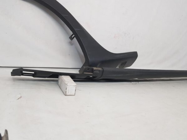 Ornament prag dreapta bandou aripa spate Dacia Sandero 2 / Stepway 764260776R 2012 2013 2014 2015 2016 2017, 2018 2019 2020 - imagine 6