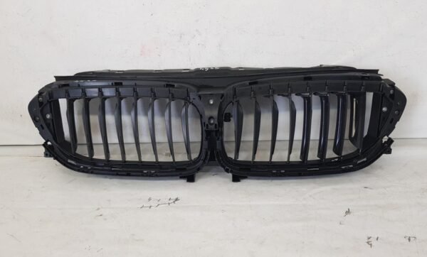 Grila activa flapsuri BMW Seria 5 G30 G31 5113187156 2017 2018 2019 2020