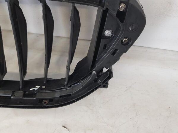 Grila activa flapsuri BMW Seria 5 G30 G31 5113187156 2017 2018 2019 2020 - imagine 11
