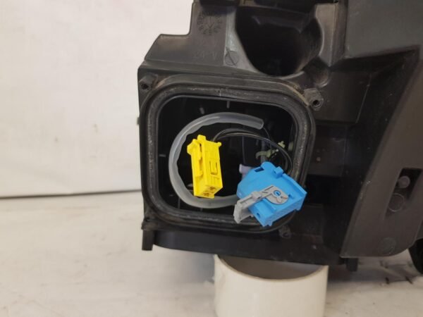 Far dreapta full led Mercedes C Class W205 A2059063204 2014 2015 2016 - imagine 11