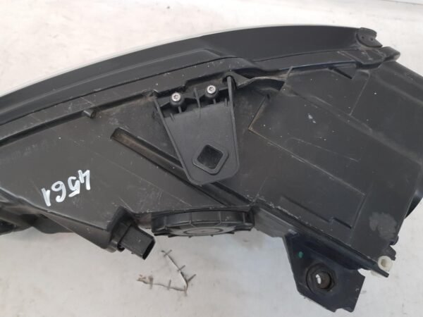 Far dreapta xenon + led Audi A3 8V 8V0941006AF 2012 2013 2014 2015 - imagine 13