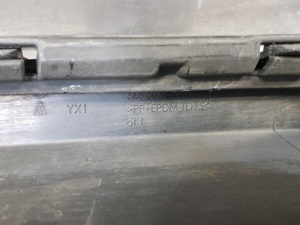 Bara spate Skoda Octavia 3 5E5807521H 2012 2013 2014 2015 2016 - imagine 12