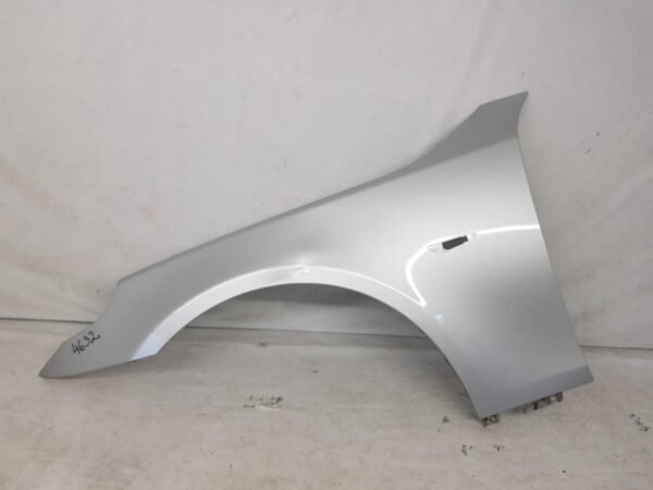 Aripa stanga fata BMW Seria 5 E60 E61 2003 2004 2005 2006 2007 2008 2009 2010