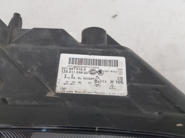 Far dreapta xenon led Skoda Superb 3 3V1941016A 2016 2017 2018 2019 2020 - imagine 6