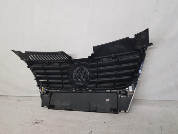 Grila radiator cu senzori parcare VW Passat B6 3C08536511AD 2006 2007 2008 2009 2010 2011 - imagine 7