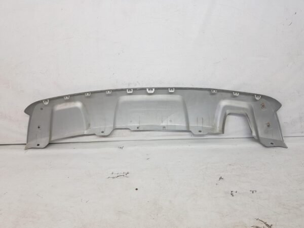 Ornament bara spate Dacia Duster 850706169R 2009 2010 2011 2012 2013 2014 2015 2016 - imagine 5