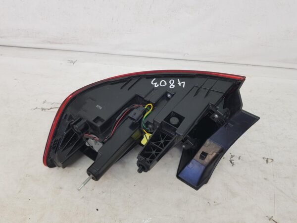 Stop stanga pe aripa Renault Arkana 265552466R 2019 2020 2021 2022 2023 - imagine 6