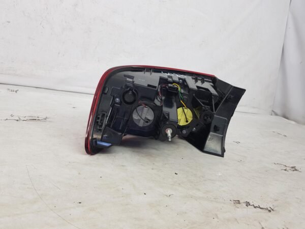 Stop stanga pe aripa Renault Arkana 265552466R 2019 2020 2021 2022 2023 - imagine 7