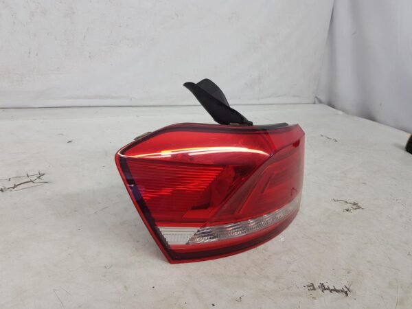 Stop stanga pe aripa VW Passat B8 combi 3G9945311 2015 2016 2017 2018 2019 - imagine 3