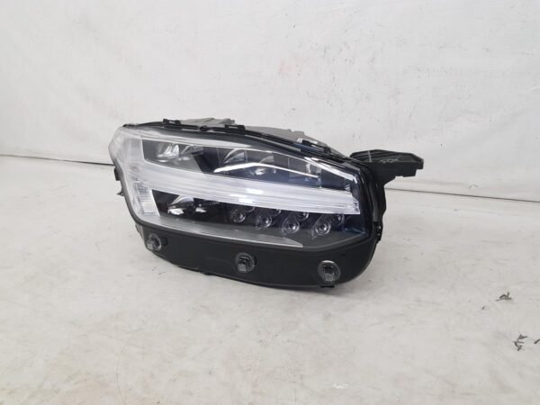 Far dreapta Full Led Active Hight-Beam Volvo XC90 31677039 2015 2016 2017 2018 2019 - imagine 3