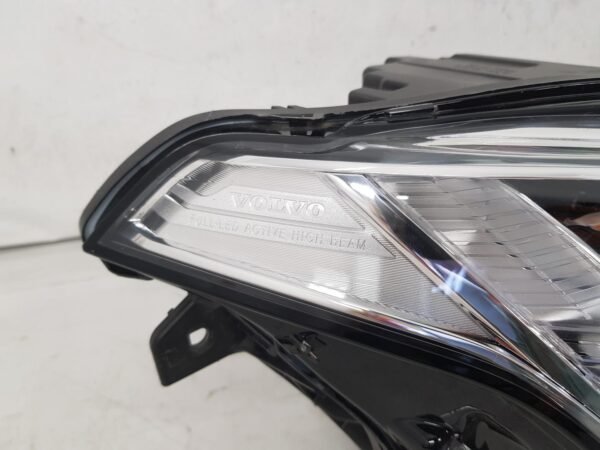 Far dreapta Full Led Active Hight-Beam Volvo XC90 31677039 2015 2016 2017 2018 2019 - imagine 5