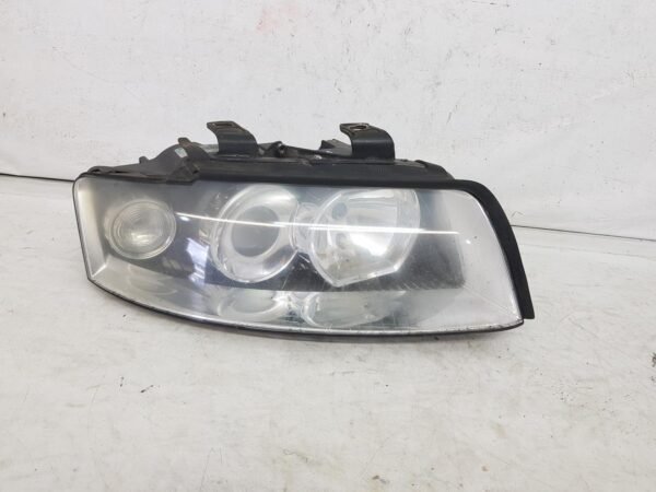 Far dreapta halogen Audi A4 B6 8E0941004F 2001 2002 2003 2004 2005