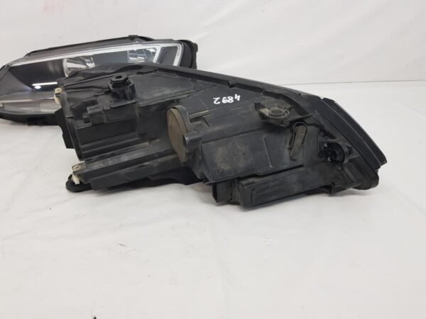 Far stanga VW Jetta 5C7941005H 2012 2013 2014 2015 2016 - imagine 8