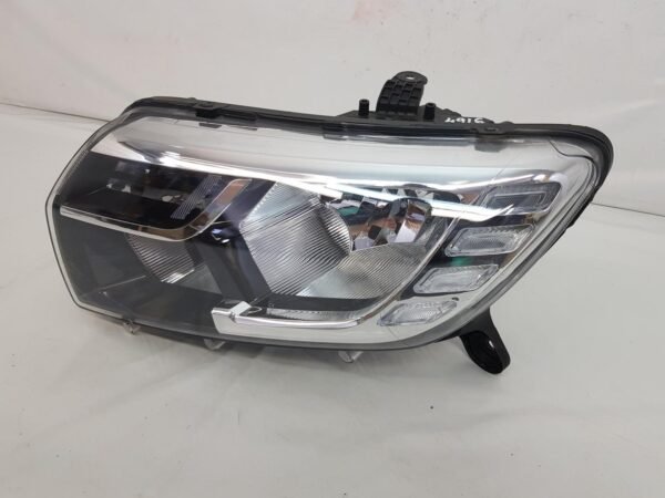 Far stanga Dacia Logan 2 Sandero 2 facelift 260603795R 2017 2018 2019 2020 - imagine 4