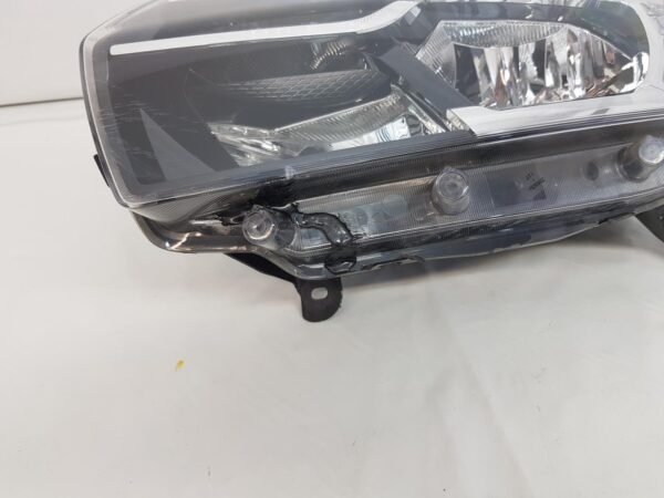 Far stanga Dacia Logan 2 Sandero 2 facelift 260603795R 2017 2018 2019 2020 - imagine 7
