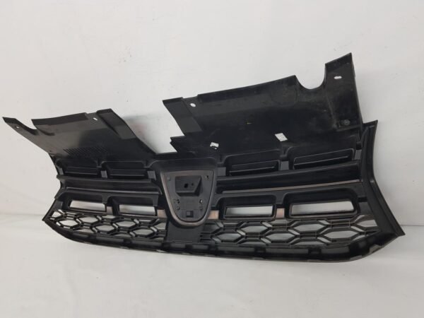 Grila radiator Dacia Logan 2 Sandero 2 facelift 623108484R 2017 2018 2019 2020 - imagine 7