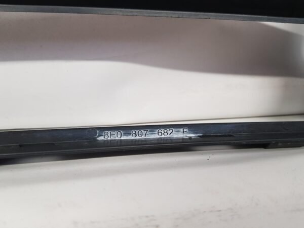 Set grile proiectoare stanga dreapta Audi A4 B7 S Line 8E0807681F 2005 2006 2007 2008 - imagine 9