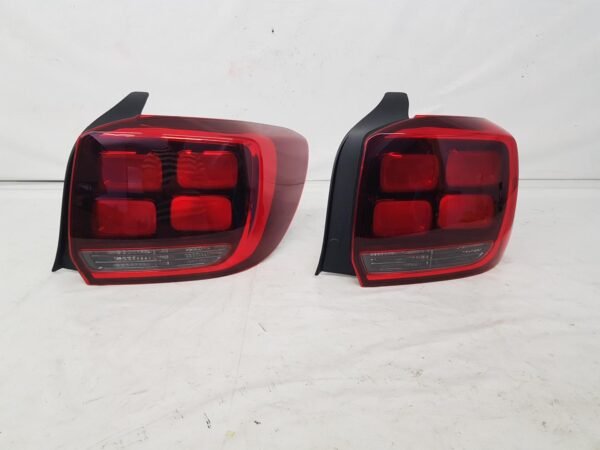 Stop dreapta Dacia Logan 2 facelift 265505695R 2017 2018 2019 2020