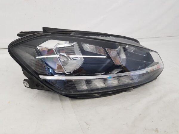 Far dreapta halogen VW Golft 7 facelift 5G1941006D 2017 2018 2019 2020 - imagine 4