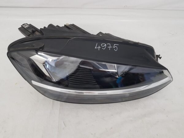Far dreapta halogen VW Golft 7 facelift 5G1941006D 2017 2018 2019 2020 - imagine 5