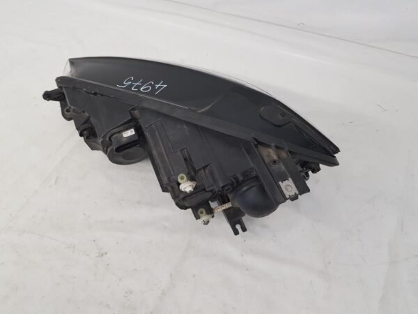 Far dreapta halogen VW Golft 7 facelift 5G1941006D 2017 2018 2019 2020 - imagine 8