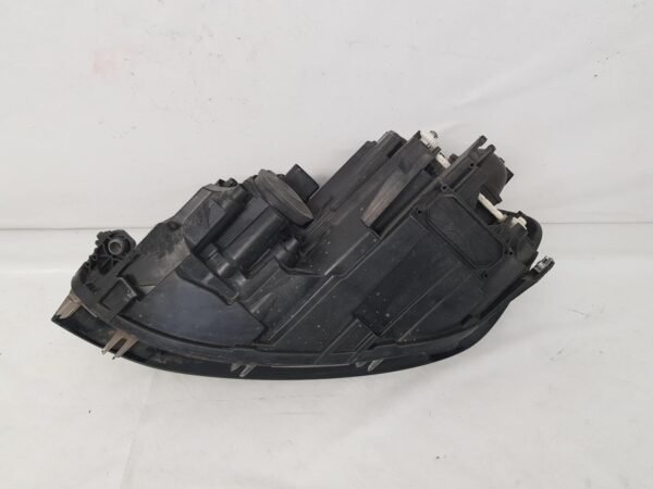 Far dreapta halogen VW Golft 7 facelift 5G1941006D 2017 2018 2019 2020 - imagine 10