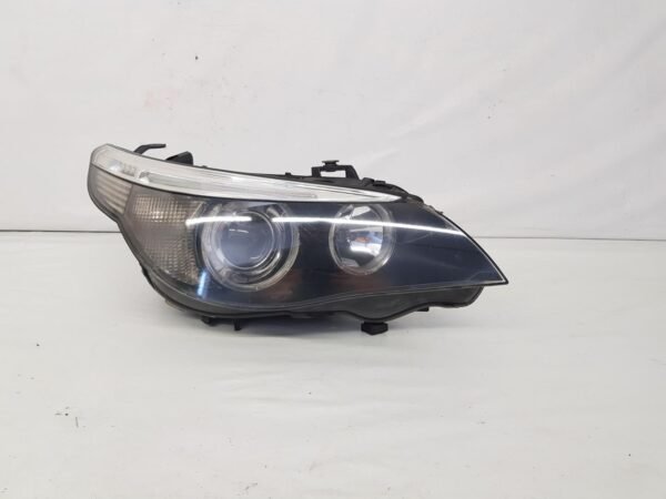 Far dreapta xenon BMW Seria 5 E60 E61 2003 2004 2005 2006