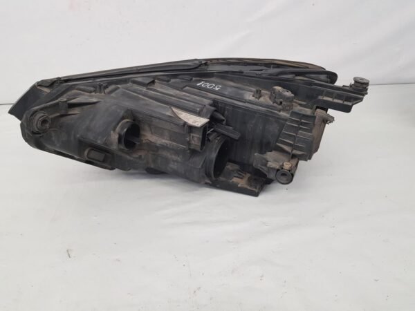 Far dreapta halogen VW Passat B8 3G1941006B 2015 2016 2017 2018 2019 - imagine 6