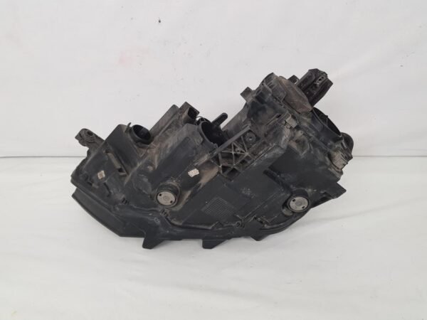Far dreapta halogen VW Passat B8 3G1941006B 2015 2016 2017 2018 2019 - imagine 8