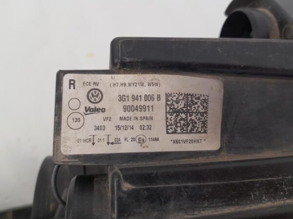 Far dreapta halogen VW Passat B8 3G1941006B 2015 2016 2017 2018 2019 - imagine 10