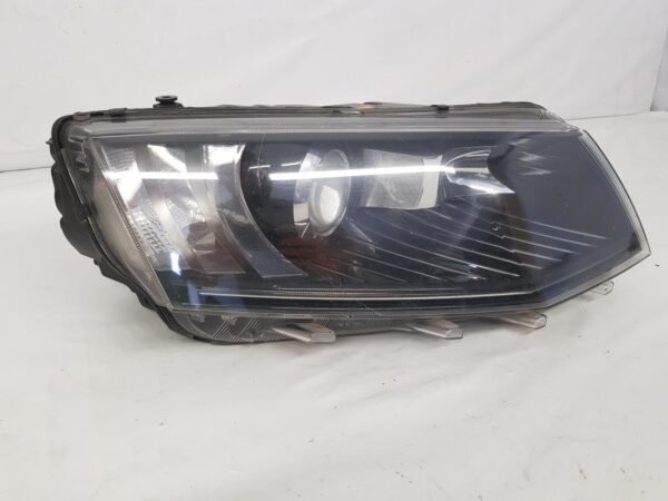 Far dreapta xenon + led Skoda Octavia 3 5E1941016B 2013 2014 2015 2016 - imagine 4