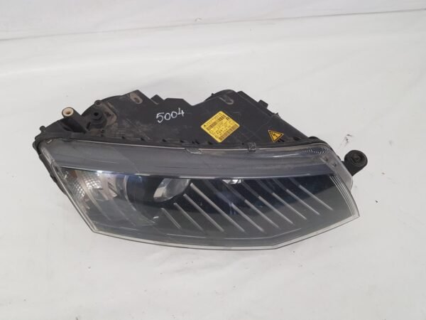 Far dreapta xenon + led Skoda Octavia 3 5E1941016B 2013 2014 2015 2016 - imagine 5