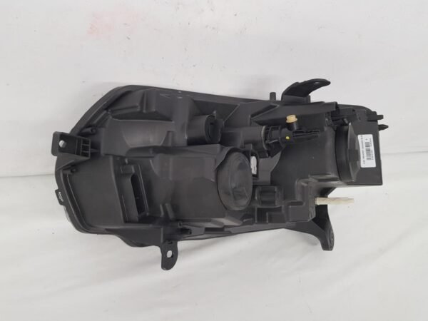 Far dreapta Dacia Logan 2 Sandero 2 facelift 61201916 2017 2018 2019 2020 - imagine 5