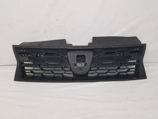 Grila radiator Dacia Duster facelift 623100838R 2012 2013 2014 2015 2016