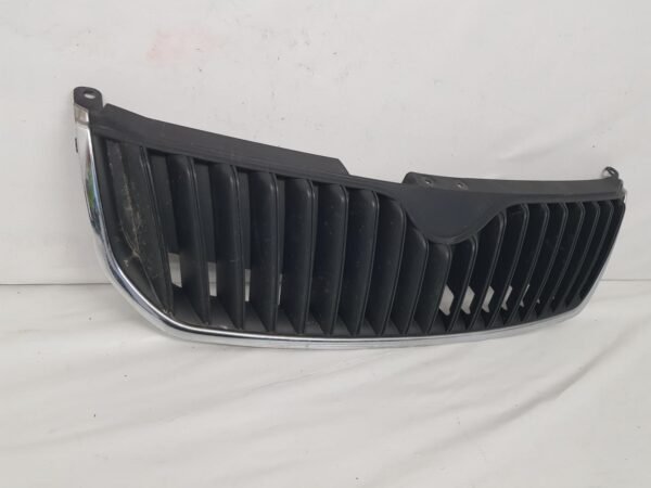 Grila radiator Skoda Superb 2 3T0853668A 2009 2010 2011 2012 - imagine 3