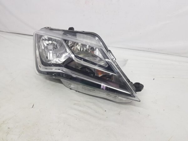 Far dreapta Seat Toledo 6JB941016 2012 2013 2014 2015 2016 - imagine 3