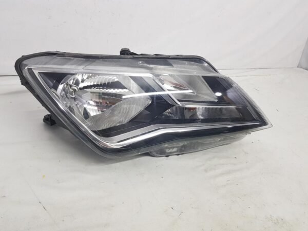 Far dreapta Seat Toledo 6JB941016 2012 2013 2014 2015 2016 - imagine 4