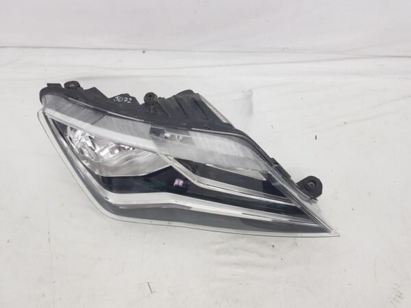Far dreapta Seat Toledo 6JB941016 2012 2013 2014 2015 2016 - imagine 5