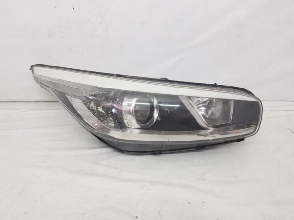 Far dreapta Kia Ceed 92102-A2010 2012 2013 2014 2015