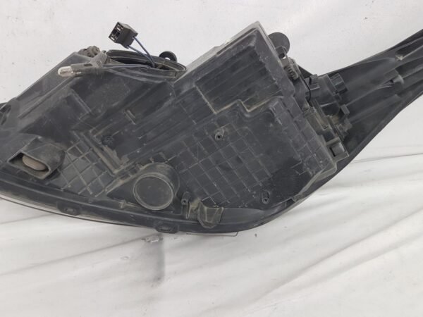 Far dreapta Kia Ceed 92102-A2010 2012 2013 2014 2015 - imagine 8